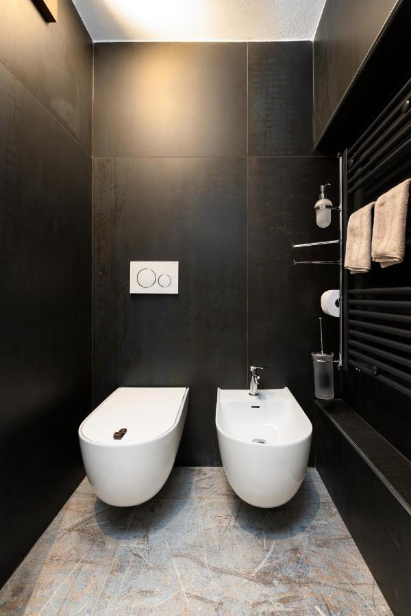 F1RST Suite Apartment&SPA Florenţa Exterior foto